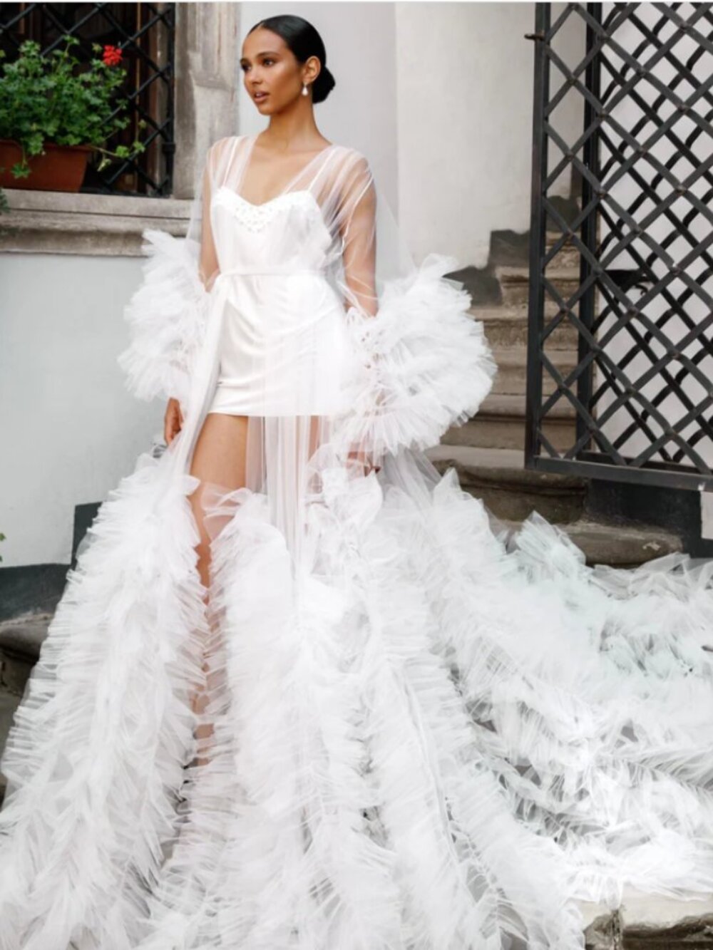 VOIR Bride Victoria Robe - Picture 4 of 5